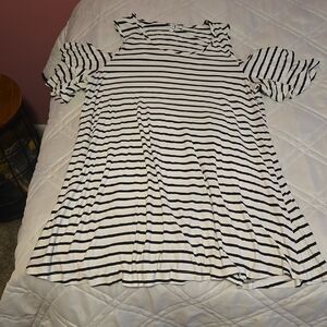 Elle Cold Shoulder Top